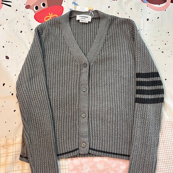 Onitsuka Tiger Classic White Sneakers With Blue And Red Contrast Stripes - Picture 2 of 6